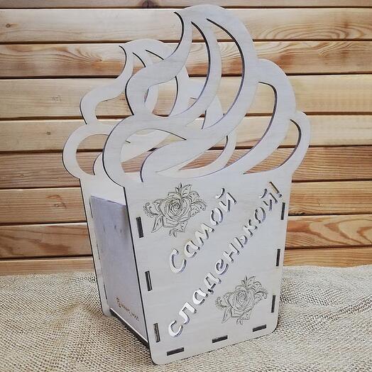 Бокс в форме пироженного