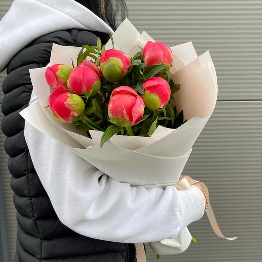 Букет из 7 коралловых пионов 😍
