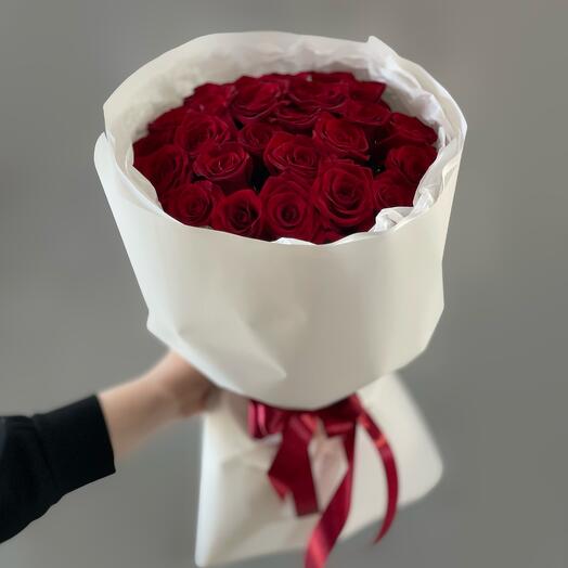 25 красных роз ️