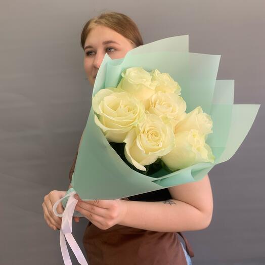 7 белых роз OS030706