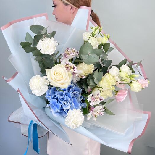 Букет с гортензией 86756