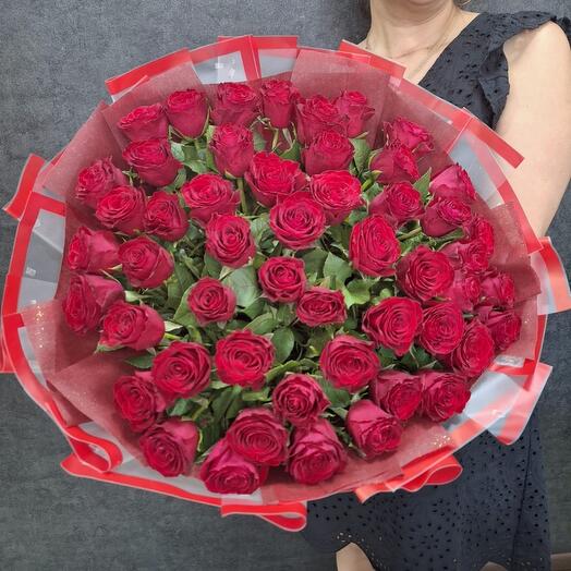 51 роза Madam red