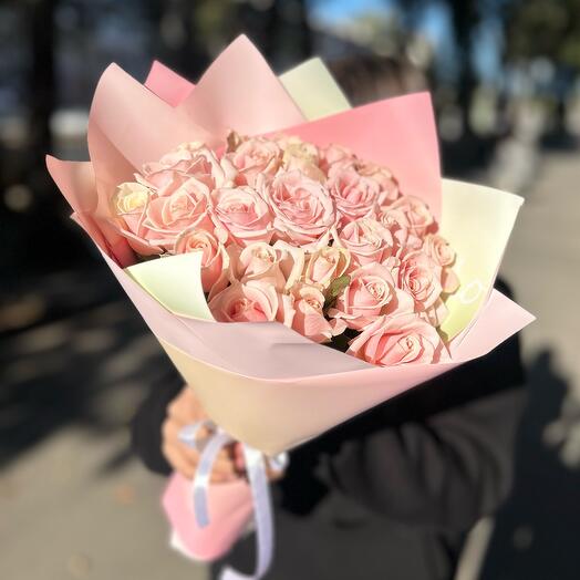 Букет из 25 розовых роз