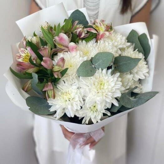 Alstroemeria and Chrysanthemum Bouquet-1088