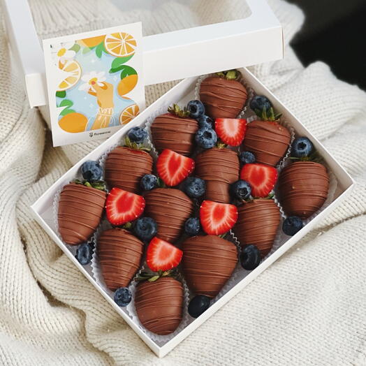 Клубника в шоколаде «Вкус лета» 12 шт
