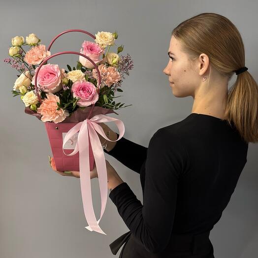 Цветы в сумке 328