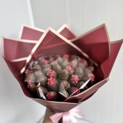 Букет из клубники в шоколаде 37 шт