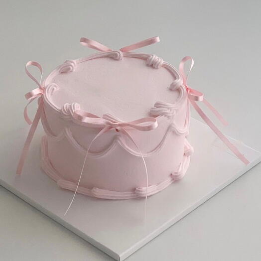 4 inch pink bento cake