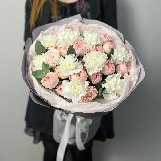 Duobucket GF de rosas peonías y Dianthus de encaje