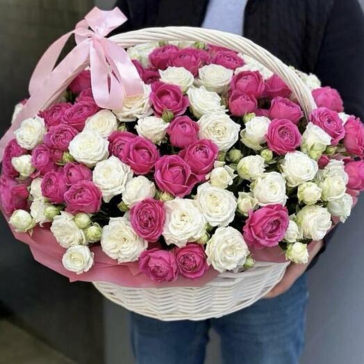 Пионовидные розы в корзине 🌷