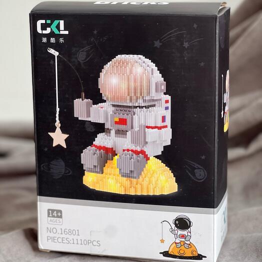 3д конструктор Астронавт с подсветкой