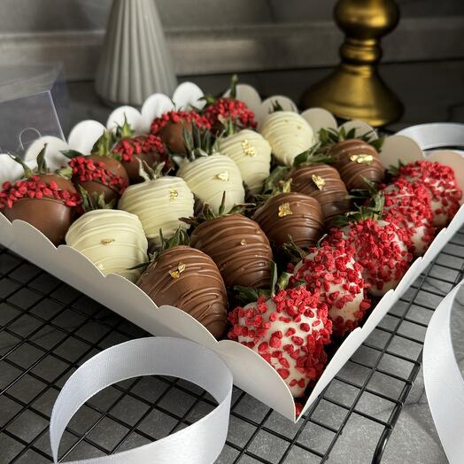 Клубника в шоколаде на 8 марта