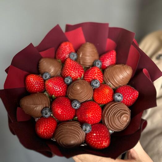 Букет из клубники «Огонёк»