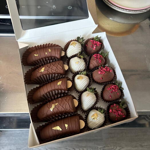 Truskawki i  banany w czekoladzie