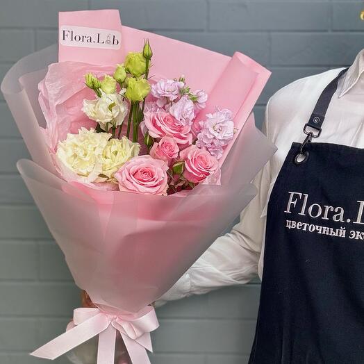 Compliment bouquet with bush rose, mattiola and eustoma