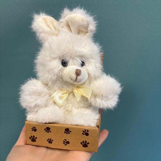 Зайчик с домиком белый