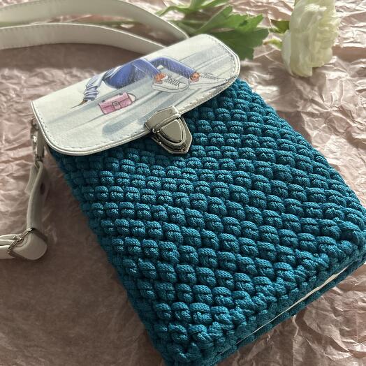 Сумка вязаная ручной работы бело-синяя