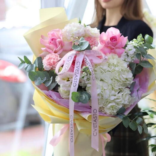 Осенняя коллекция: букет в желтом оформлении + бенто торт в подарок