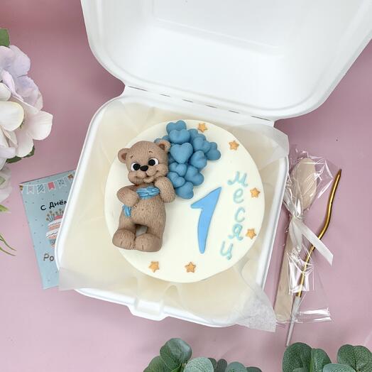 Бенто- торт 550 гр. Детский торт с фигуркой из шоколада