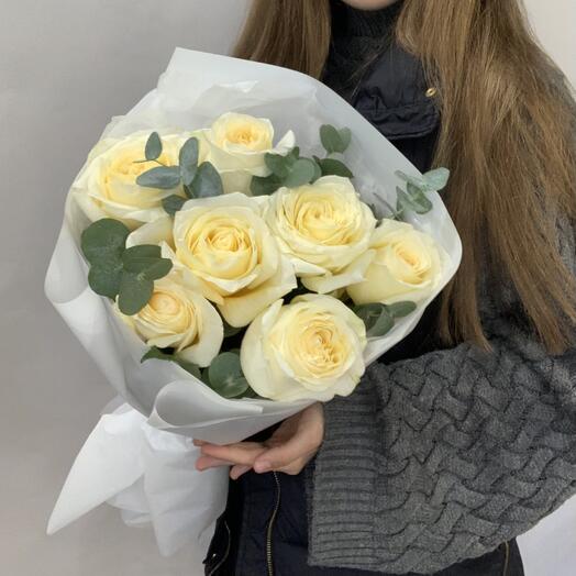 Роза с эвкалиптом