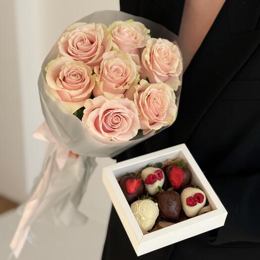 Розы и клубника в шоколаде "Комбо набор 9"
