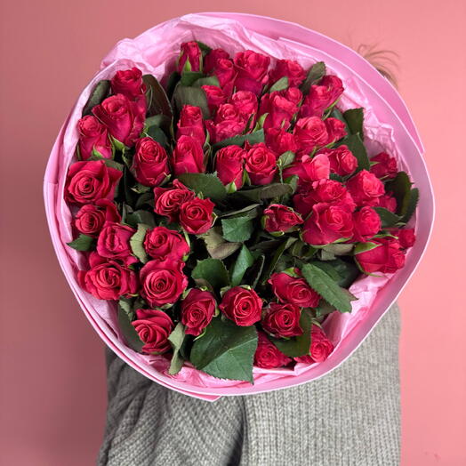 Букет 2228 | 51 малиновая Роза в розовом фоамиране