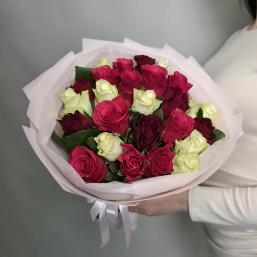 Розы красный микс букет 25 шт (В0141)