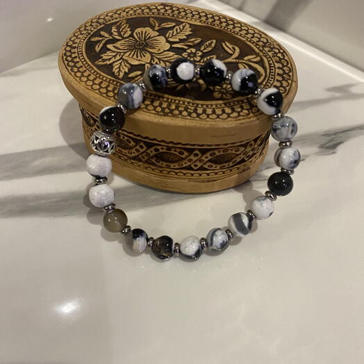 Браслет белый мороз агат