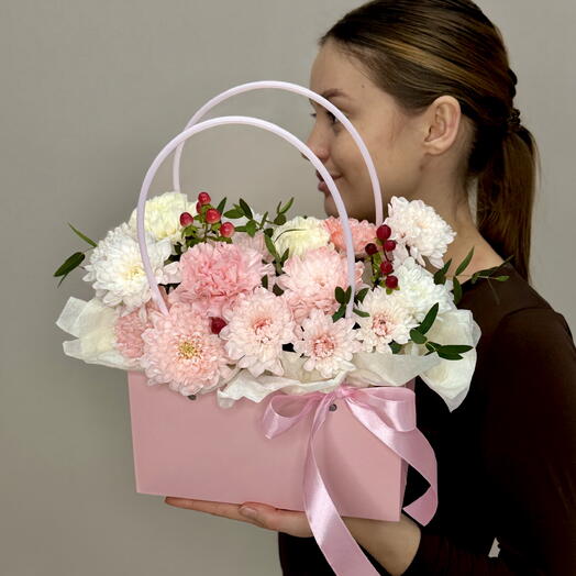 Сумочка розовая с нежными цветами для любимой моей 🌸💕/ цветы в Уфе с доставкой