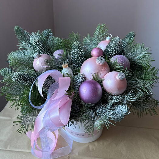 НОВОГОДНЯЯ КОМПОЗИЦИЯ В РОЗОВОМ СТИЛЕ