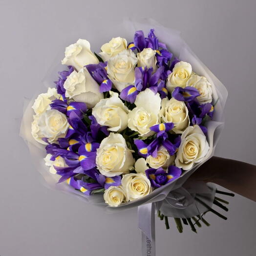 Дуобукет из белой розы и синего ириса