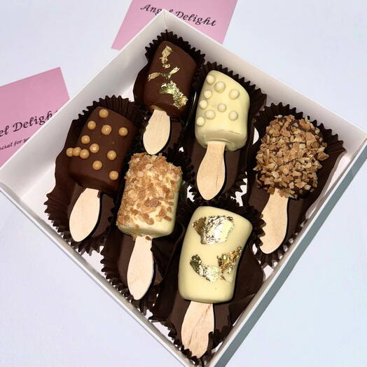 Банан в белом и молочном шоколаде "Two chocolates"