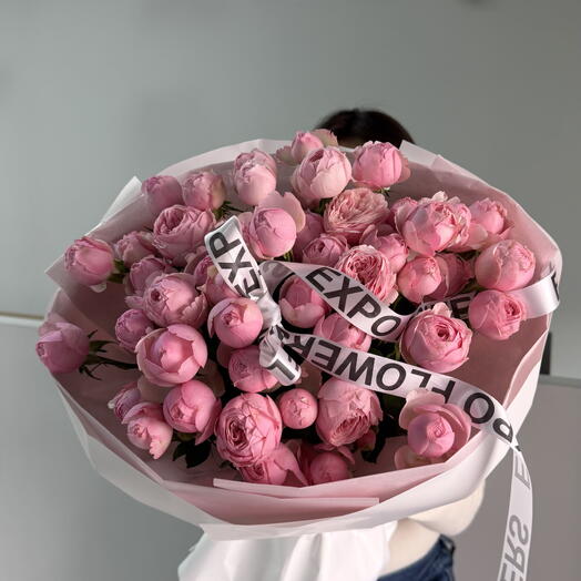 Pink кустовая пионовдиная роза