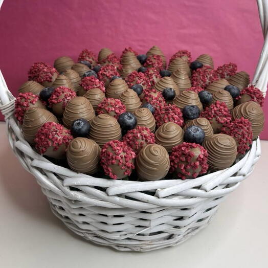 Клубника в корзине вкус лета 55 ягод