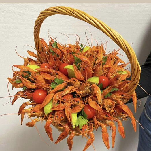 Мужской букет корзина с раками