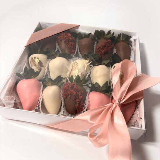 набор клубники в шоколаде 15штук