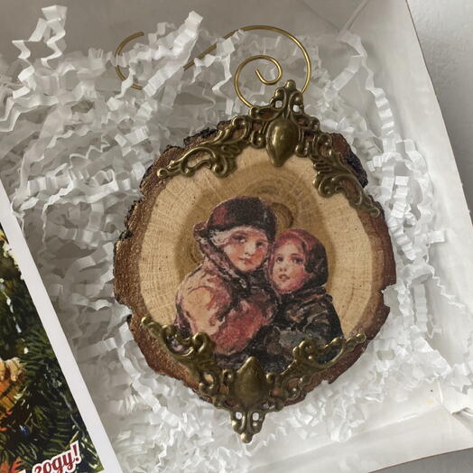 Елочная игрушка дубовая