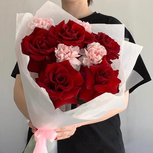 Яркий букет 🌹 Французские Розы и диантусы