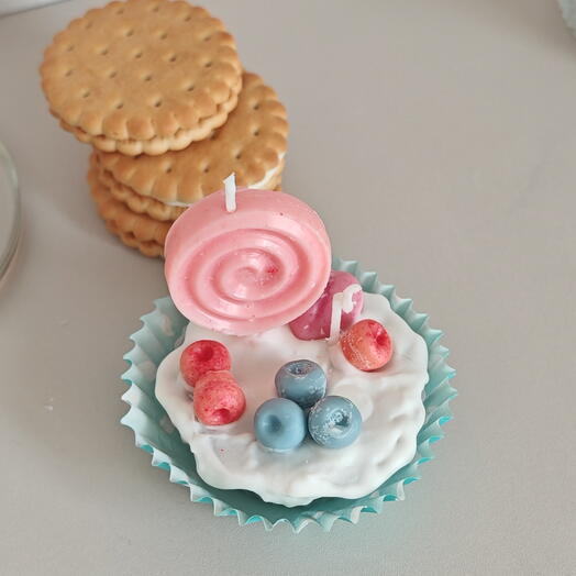 Пироженое свеча Лимончелло
