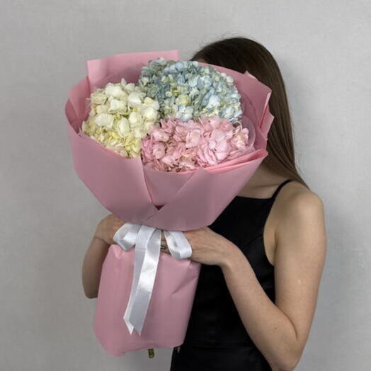 Букет из ажурных гортензий