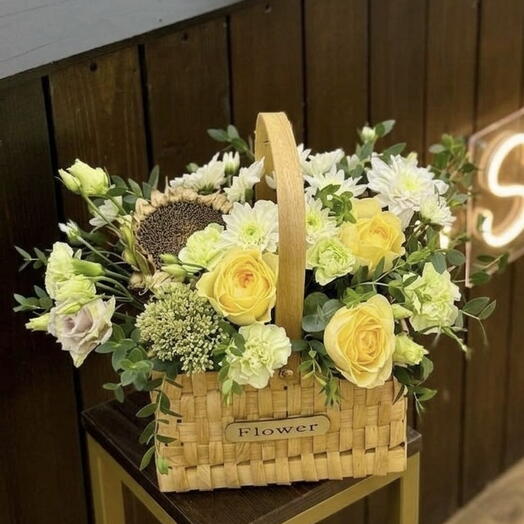 Корзина с цветами уходящего лета 🌻💛