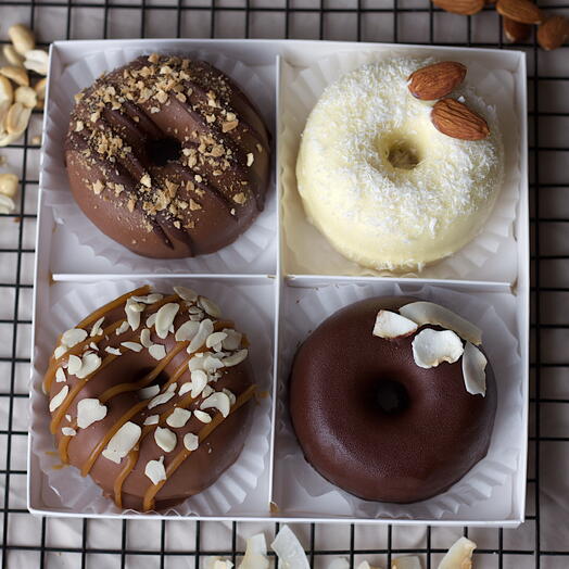 Donut cake "Конфетный"