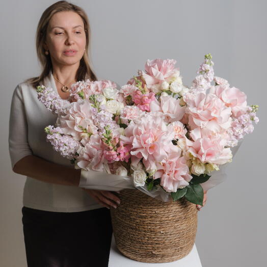 Корзина цветов Premium
