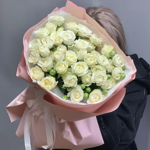 Букет из кустовых роз