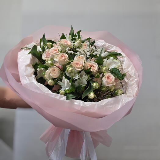 Пышный, нежный сборный букет 🥰
