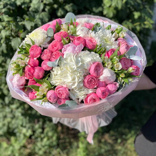 Авторский букет с пионами и гортензией♥
