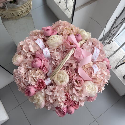 Корзина из гортензий и пионов 🌸Fleur🌸
