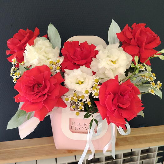Композиция в сумочке французская роза 🌹