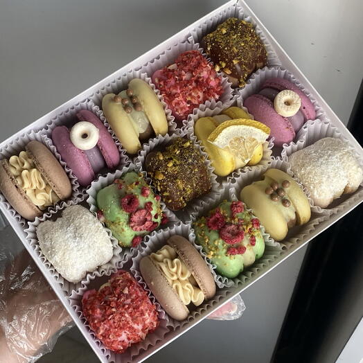 Макарон 15 шт ассорти