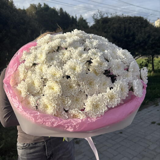 Букет из 13 хризантем